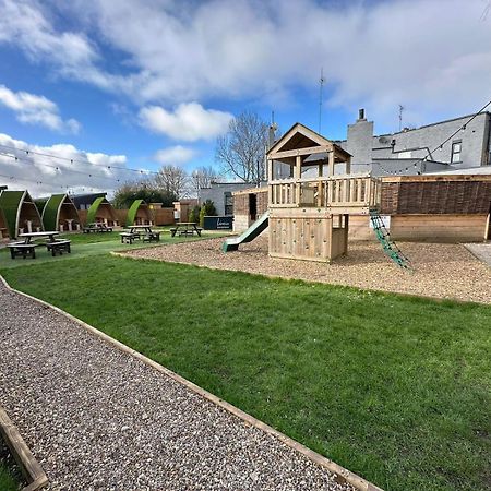 Black Bull Retreat, Barmston With Private Hot Tubs Driffield Exteriör bild
